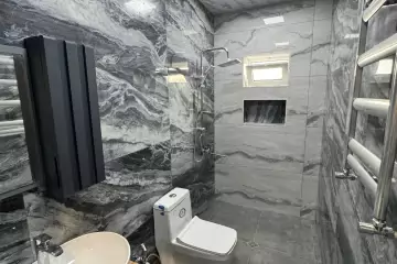 Satılır Həyət Evi Binədə