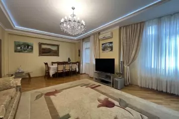 Satılır Yeni Tikili Ağ şəhər Kompleksində
