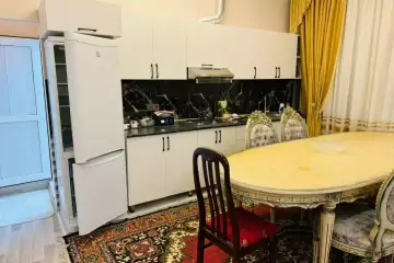 Aylıq Kirayə Həyət Evi Badamdarda