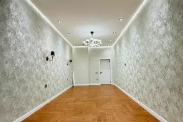 Satılır Yeni Tikili şərq Bazarında