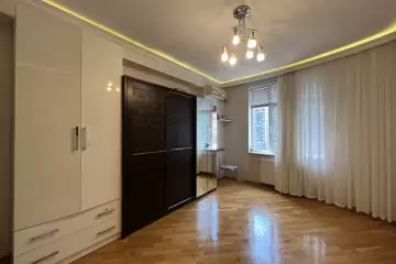 Satılır Yeni Tikili Ağ şəhər Kompleksində