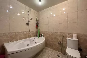 Satılır Yeni Tikili Ağ şəhər Kompleksində
