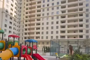 Satılır Yeni Tikili şərq Bazarında