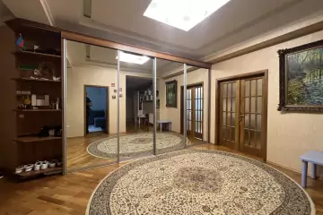 Satılır Yeni Tikili Ağ şəhər Kompleksində