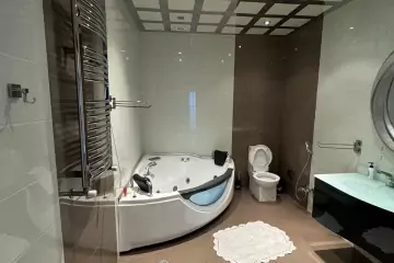 Satılır Yeni Tikili Gənclikdə