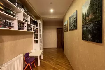 Satılır Yeni Tikili Ağ şəhər Kompleksində