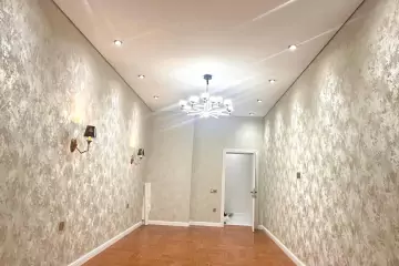 Satılır Yeni Tikili şərq Bazarında