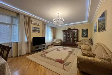 Satılır Yeni Tikili Ağ şəhər Kompleksində
