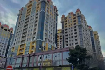 Satılır Yeni Tikili şərq Bazarında 