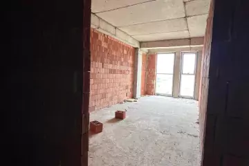 Satılır Yeni Tikili şərq Bazarında