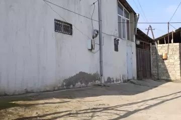 Satılır Həyət Evi Sabunçu Qəsəbəsida