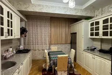 Satılır Yeni Tikili 8-ci Kilometrdə