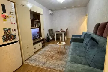 Satılır Köhnə Tikili 8-ci Mikrorayonda 