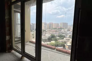 Satılır Yeni Tikili şərq Bazarında