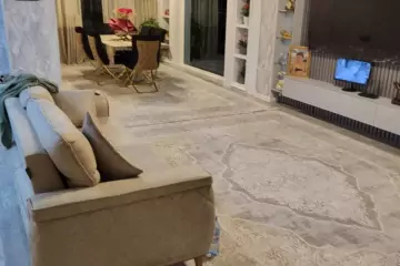 Satılır Yeni Tikili Bakı Kinoteatrıda