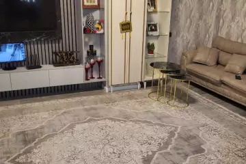 Satılır Yeni Tikili Bakı Kinoteatrıda
