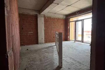 Satılır Yeni Tikili şərq Bazarında