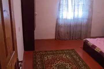 Satılır Həyət Evi Sabunçu Qəsəbəsida