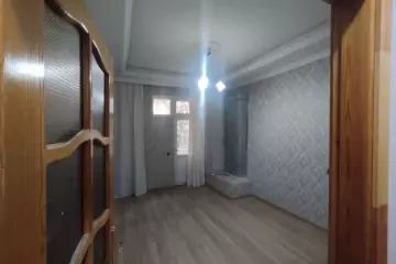 Satılır Köhnə Tikili Biləcəridə