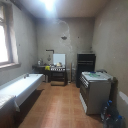 Kirayə Obyekt 4 otaq 150 m², 1 sot  ərazi, Keşlə
