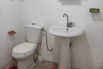 Satılır Həyət Evi Buzovnada
