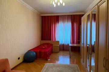 Aylıq Kirayə Yeni Tikili Mərkəzdə