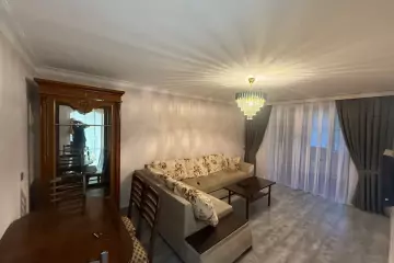 Satılır Köhnə Tikili Nəsimi Bazarında