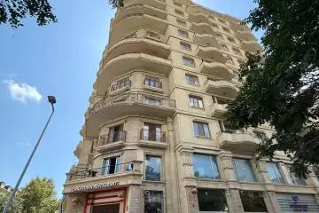 Aylıq Kirayə Yeni Tikili Mərkəzdə 