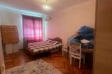 Satılır Köhnə Tikili 8-ci Kilometrdə