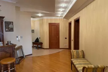 Aylıq Kirayə Yeni Tikili Mərkəzdə