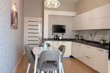 Aylıq Kirayə Yeni Tikili Ağ şəhər Kompleksində