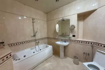 Aylıq Kirayə Yeni Tikili Mərkəzdə