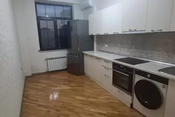 Satılır Yeni Tikili Elmler Akademiyasıda