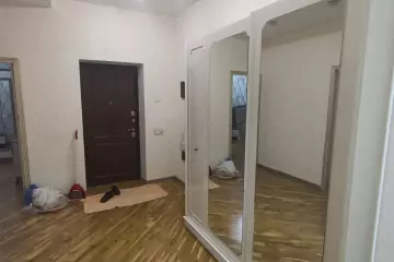 Satılır Yeni Tikili Elmler Akademiyasıda