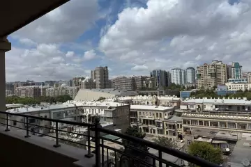 Aylıq Kirayə Yeni Tikili Mərkəzdə