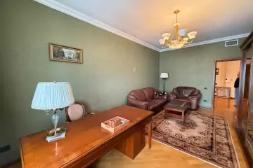 Aylıq Kirayə Yeni Tikili Mərkəzdə