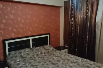 Satılır Köhnə Tikili Elmler Akademiyasıda