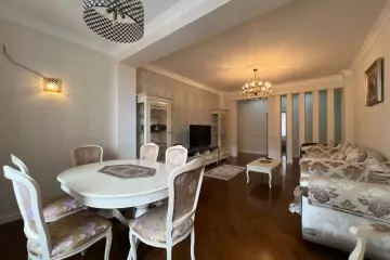 Satılır Yeni Tikili Ağ şəhər Kompleksində