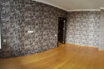 Satılır Yeni Tikili Ceyranbatan Qəs.də