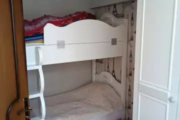 Satılır Köhnə Tikili Elmler Akademiyasıda