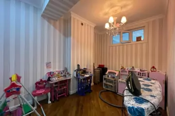 Satılır Yeni Tikili Ağ şəhər Kompleksində