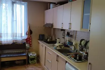 Satılır Köhnə Tikili Elmler Akademiyasıda