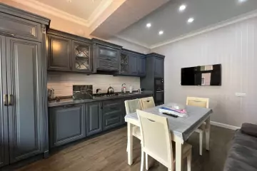 Satılır Yeni Tikili Ağ şəhər Kompleksində