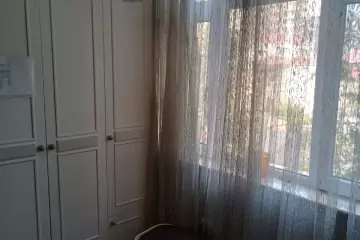 Satılır Köhnə Tikili Elmler Akademiyasıda