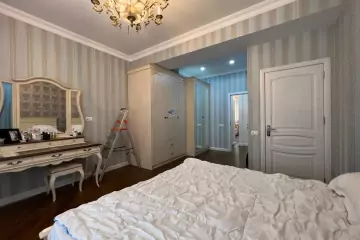 Satılır Yeni Tikili Ağ şəhər Kompleksində
