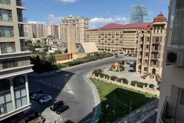 Aylıq Kirayə Yeni Tikili Ağ şəhər Kompleksində