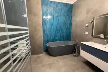 Satılır Yeni Tikili Ağ şəhər Kompleksində