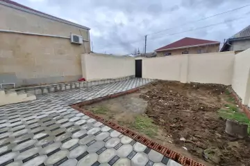 Satılır Həyət Evi Bakıda