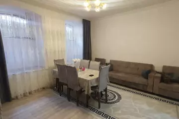 Satılır Köhnə Tikili İçərişəhərdə