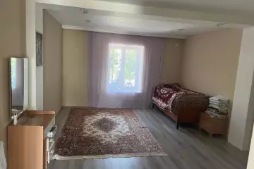 Satılır Bağ Evi Mərkəzi Poçtda